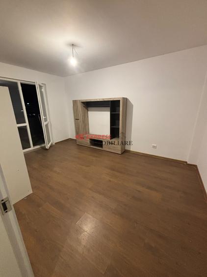 Apartament cu 2 camere decomandat în Militari
