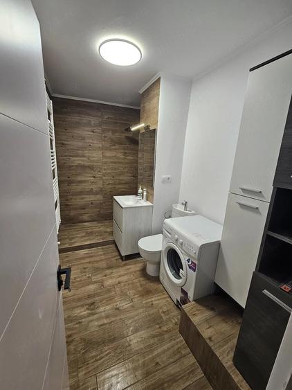 Apartament cu 2 camere decomandat, mobilat în Dacia