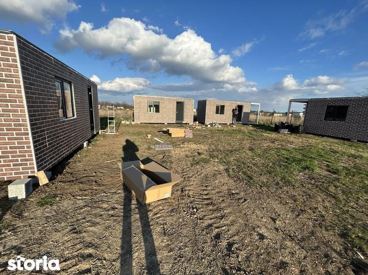 Teren de 590 mp, în Corbu