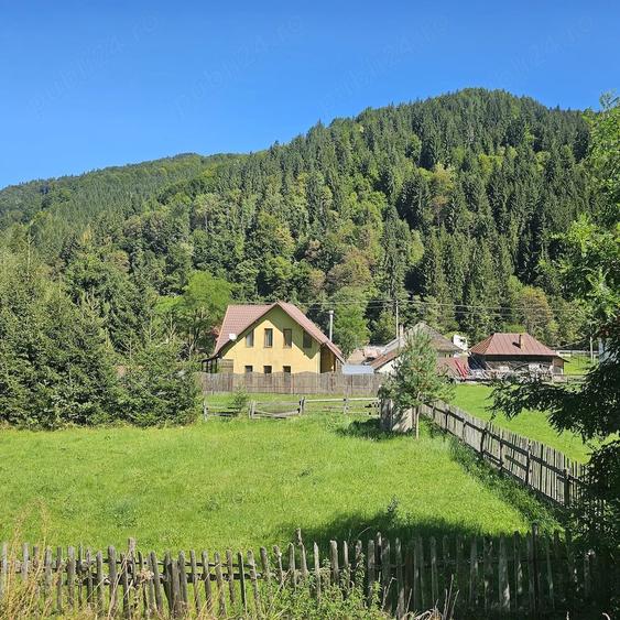 Teren de 852 mp, în Sătic