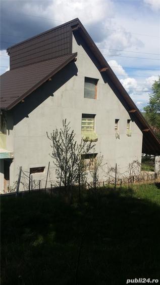 Casă cu 6 camere cu Teren 1000 Mp în Dobrogostea