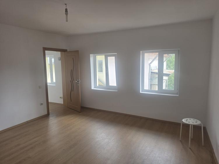 Apartament cu 2 camere decomandat în Știrbei Vodă