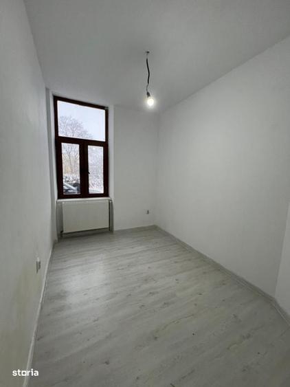 Spațiu comercial, de 8 mp, în Ultracentral