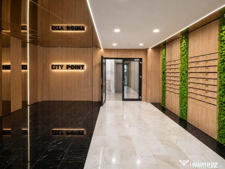 Apartament cu 3 camere semidecomandat în Aviației