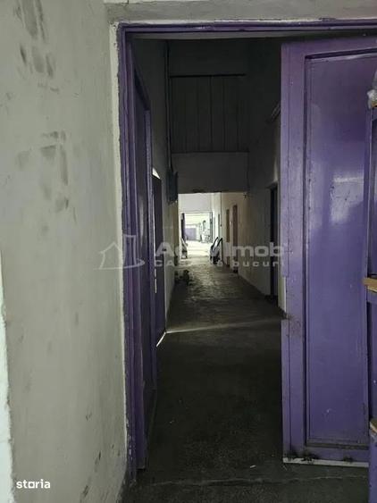 Spațiu comercial, de 1,000 mp, în Central