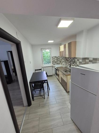 Apartament cu 2 camere semidecomandat, mobilat în Pantelimon