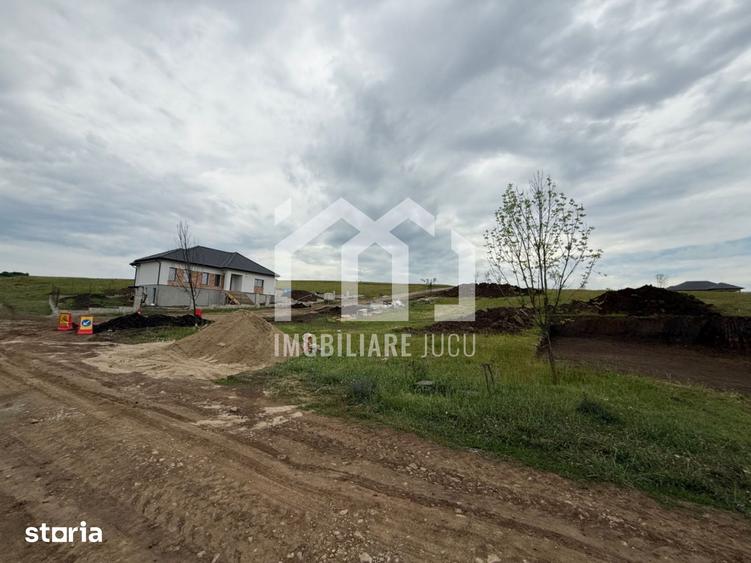 Teren de 822 mp, în Jucu