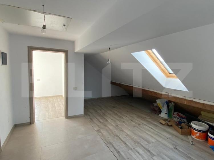 Casă individuală cu 5 camere cu Canalizare în Șag