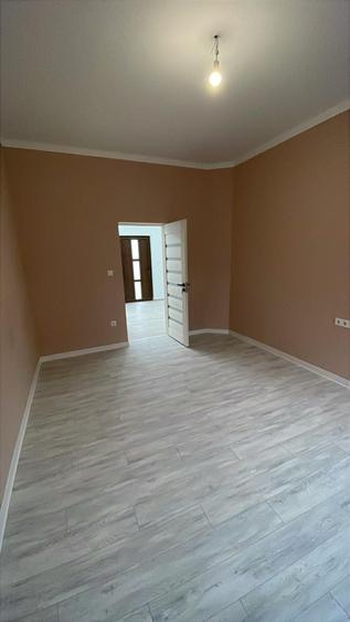 Casă cu 2 camere în Central