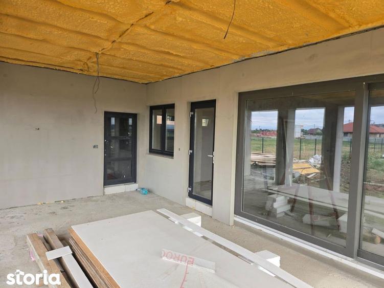 Casa de vanzare cu 3 camere , 220 mp - 5