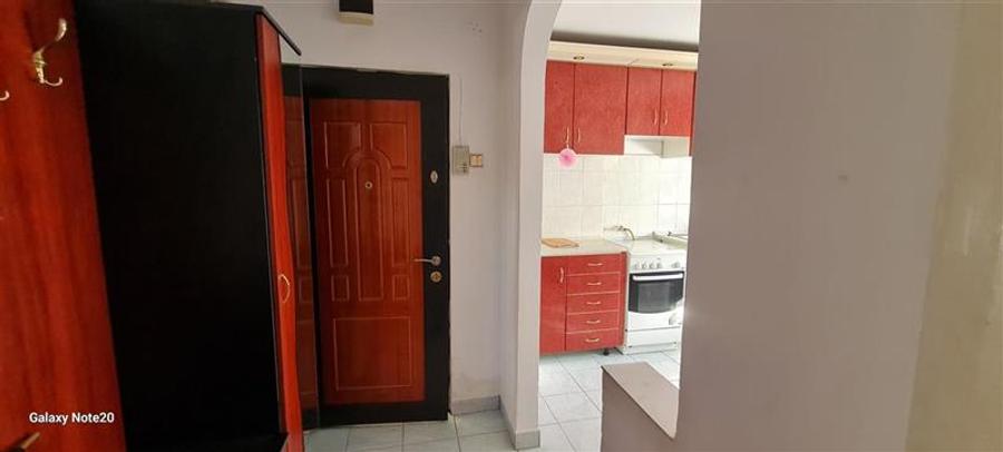 Apartament cu 2 camere semidecomandat în 3 Insule