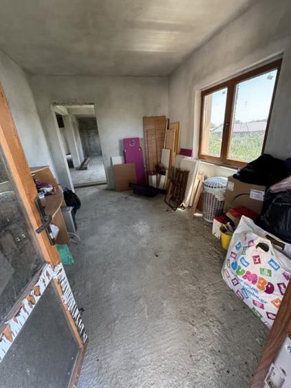 Casă individuală cu 7 camere cu Teren 2274 Mp în Târgșoru Vechi