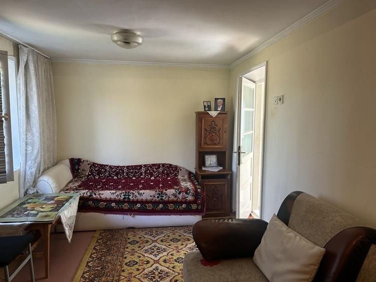 Casă cu 4 camere în Vasile Alecsandri