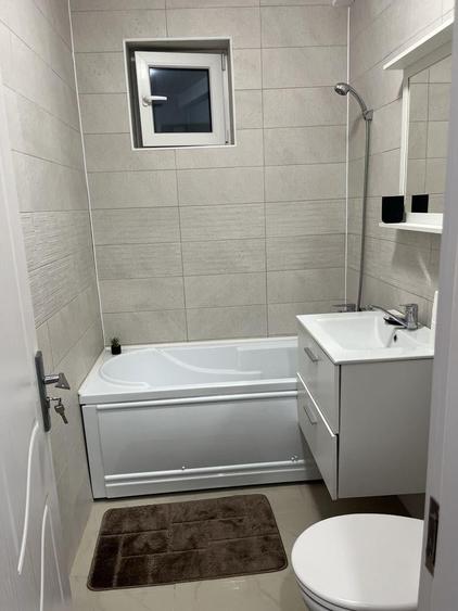 Apartament cu 2 camere semidecomandat în Militari
