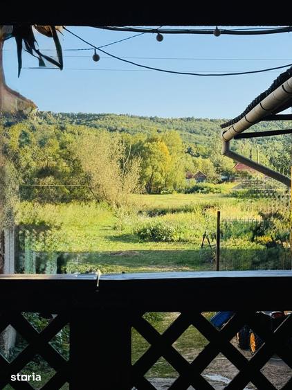 Casă cu 6 camere cu Teren 1000 Mp în Central