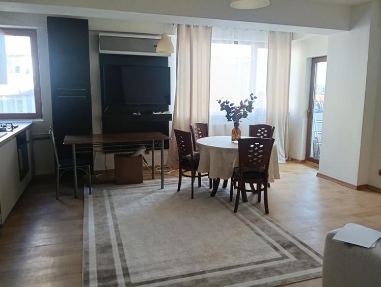 Apartament cu 2 camere decomandat în Vitan