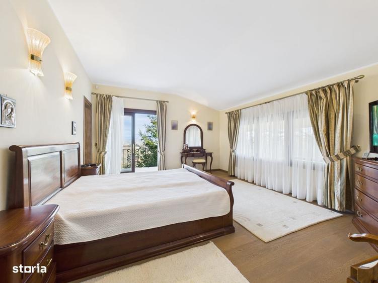 Casă cu 4 camere în Central