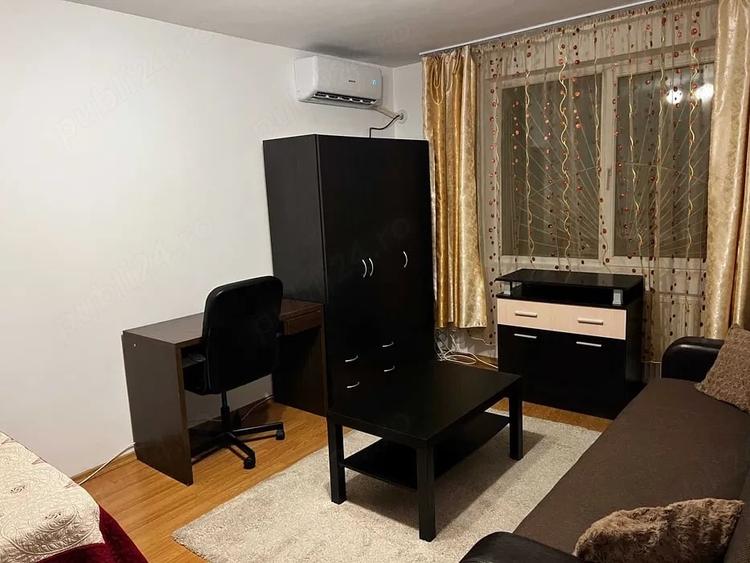 Garsonieră decomandată în Basarabia