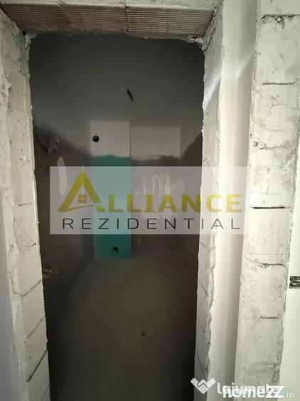 Apartament cu 3 camere decomandat în Berceni