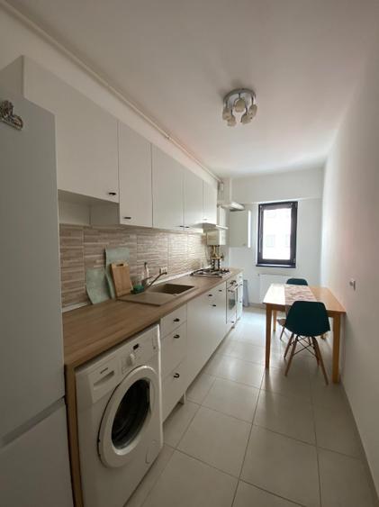 Apartament cu 2 camere decomandat, mobilat în Lacul Morii