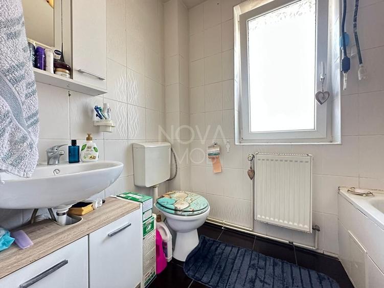 Apartament cu 2 camere semidecomandat, mobilat în Vasile Aaron