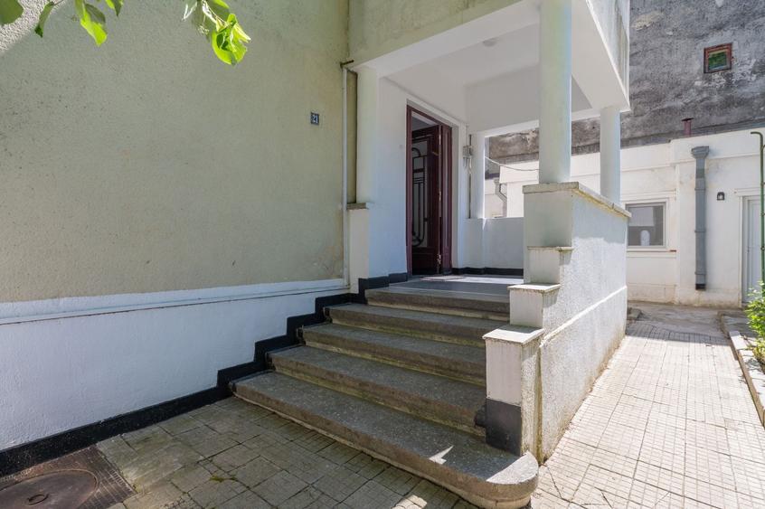 Apartament cu 3 camere nedecomandat în Ultracentral
