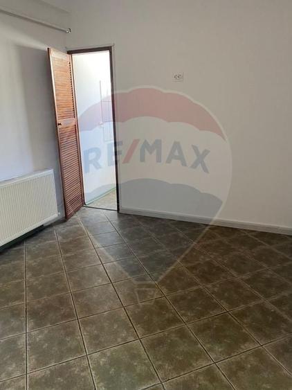 Casă individuală cu 5 camere cu Teren 188 Mp în Vitan Mall