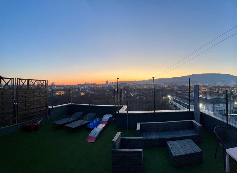 Apartament cu 3 camere decomandat în Central