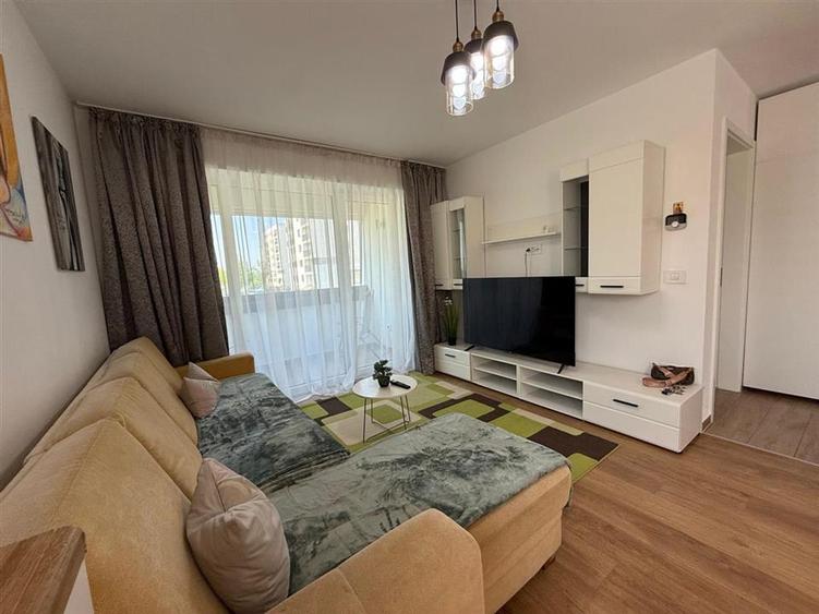 Apartament cu 2 camere decomandat, mobilat în Tractorul
