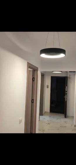 Apartament cu 3 camere decomandat în Banu Manta