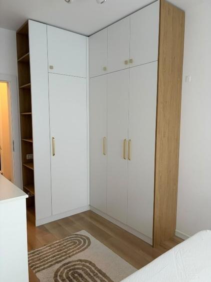 Apartament cu 3 camere decomandat în Drumul Taberei