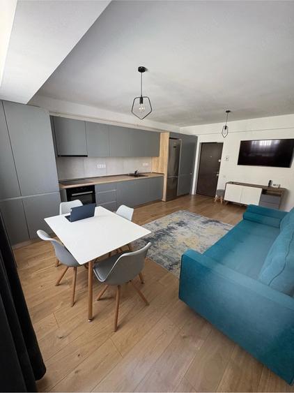 Apartament cu 2 camere decomandat în Florești