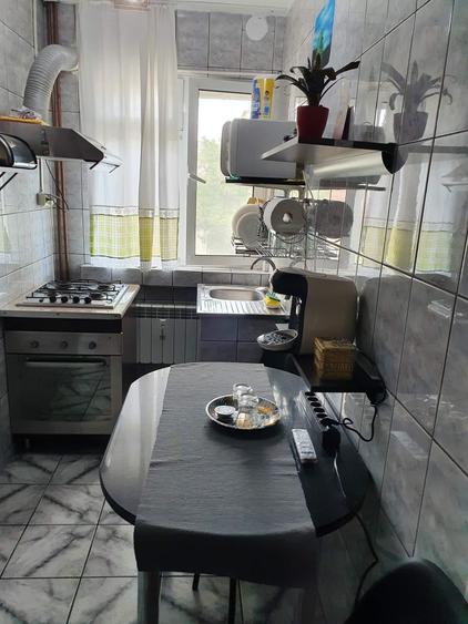 Apartament cu 2 camere semidecomandat în Crihala