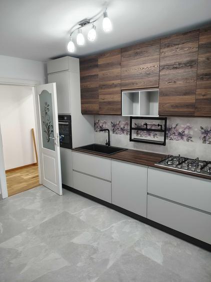 Apartament de vanzare Roman 3camere zona centrala - 3