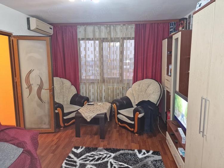 Apartament cu 2 camere semidecomandat în Sud
