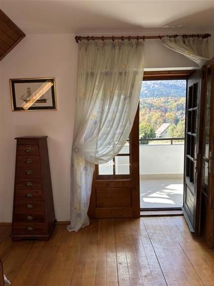 Casă individuală cu 4 camere cu Teren 600 Mp în Central