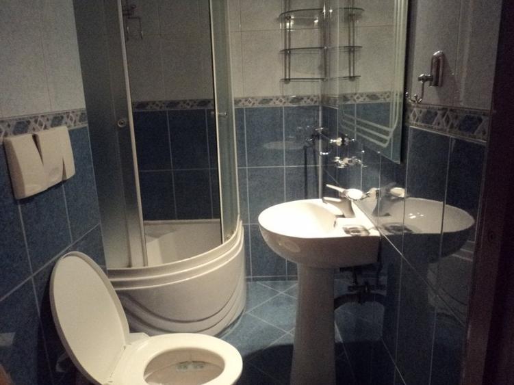 Apartament cu 2 camere semidecomandat, mobilat în Progresul