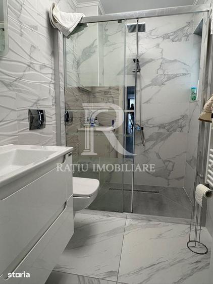 Casă cu 6 camere cu Teren 700 Mp în Central