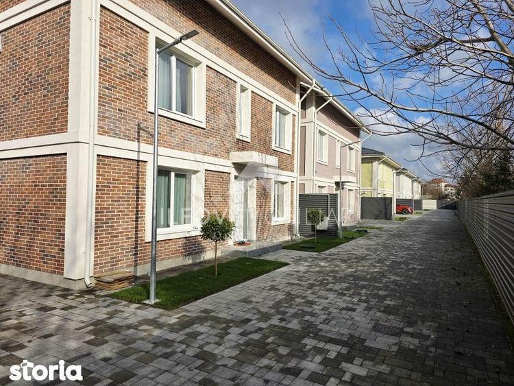 Casă cu 4 camere cu Teren 272 Mp în Central