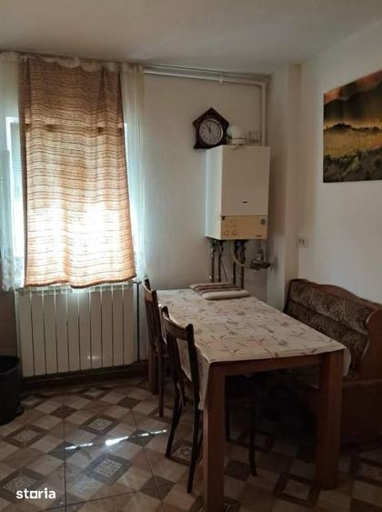 Apartament cu 3 camere decomandat, mobilat în Central