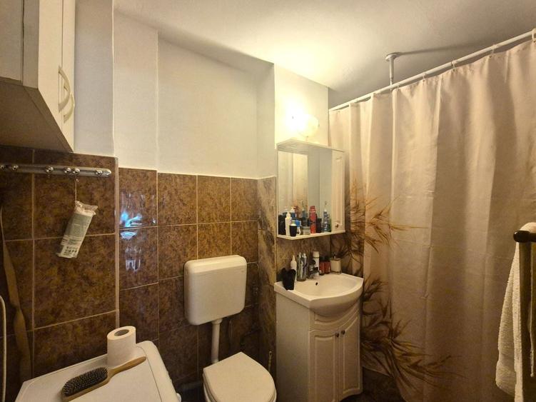 Garsonieră decomandată în Gării