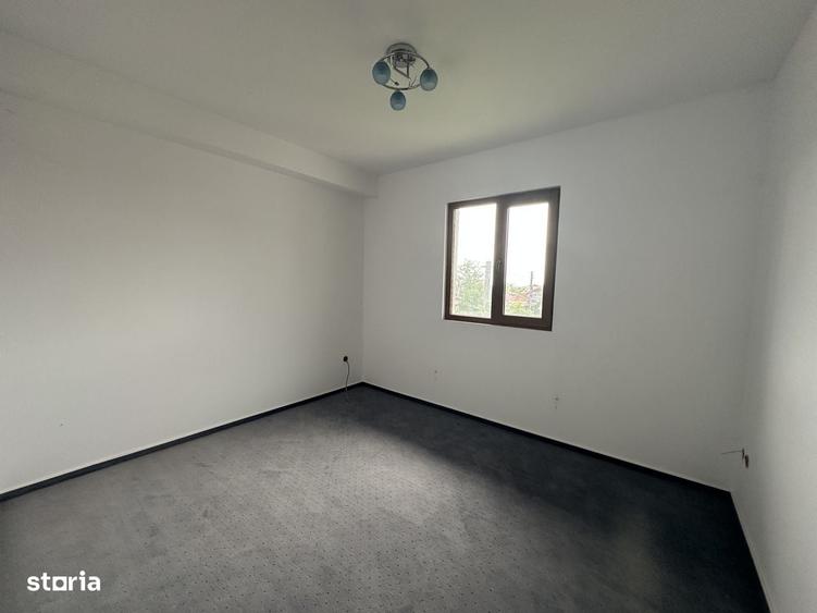 Spațiu comercial, de 936 mp, în Valea Călugărească