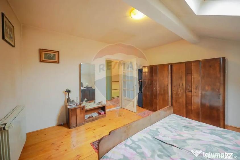 Casă cu 5 camere cu Teren 340 Mp în Ultracentral