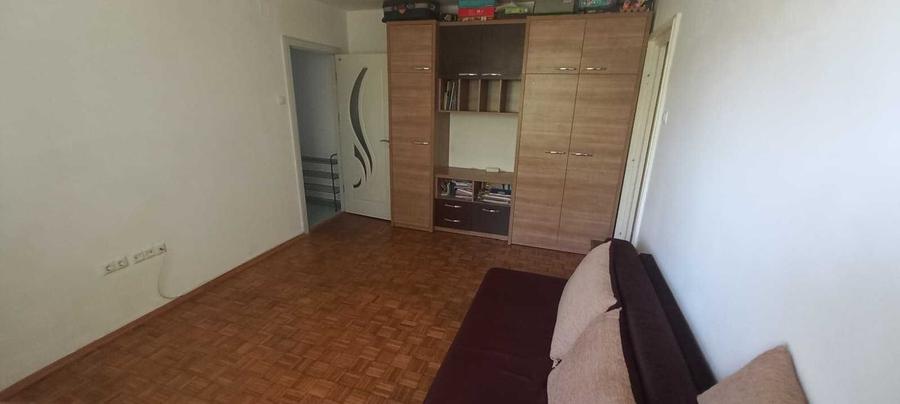 Apartament cu 2 camere semidecomandat în Decebal