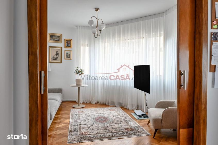 Apartament cu 4 camere decomandat, mobilat în Romană