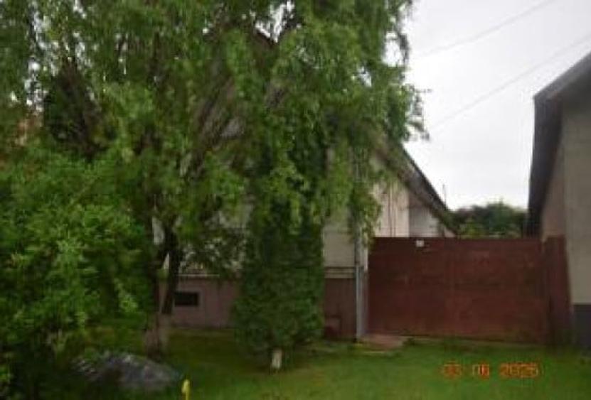 Casă individuală cu 4 camere cu Teren 1653 Mp în Petelea