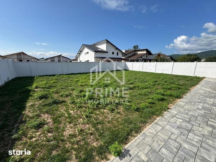Casă cu 4 camere cu Teren 500 Mp în Central