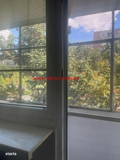 Apartament cu 3 camere decomandat în Drumul Taberei