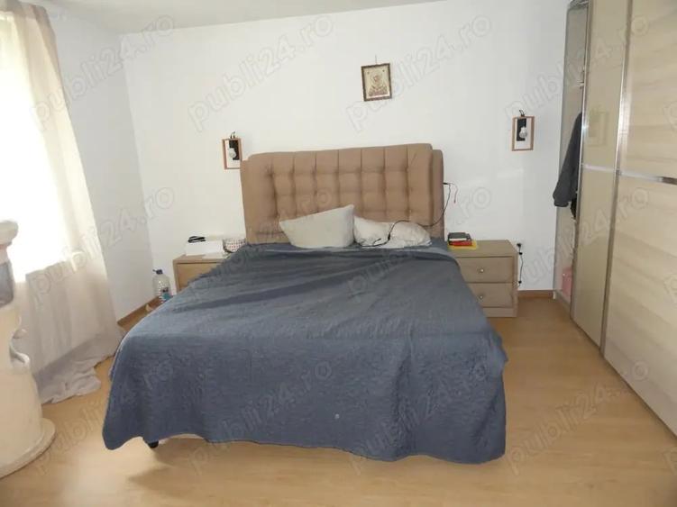 Casă cu 5 camere cu Teren 500 Mp în Central