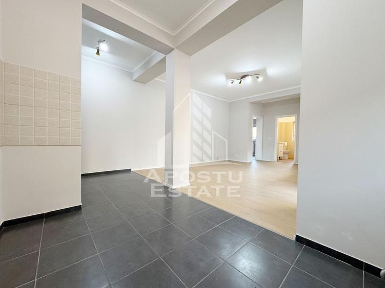 Apartament cu 3 camere semidecomandat în Braytim